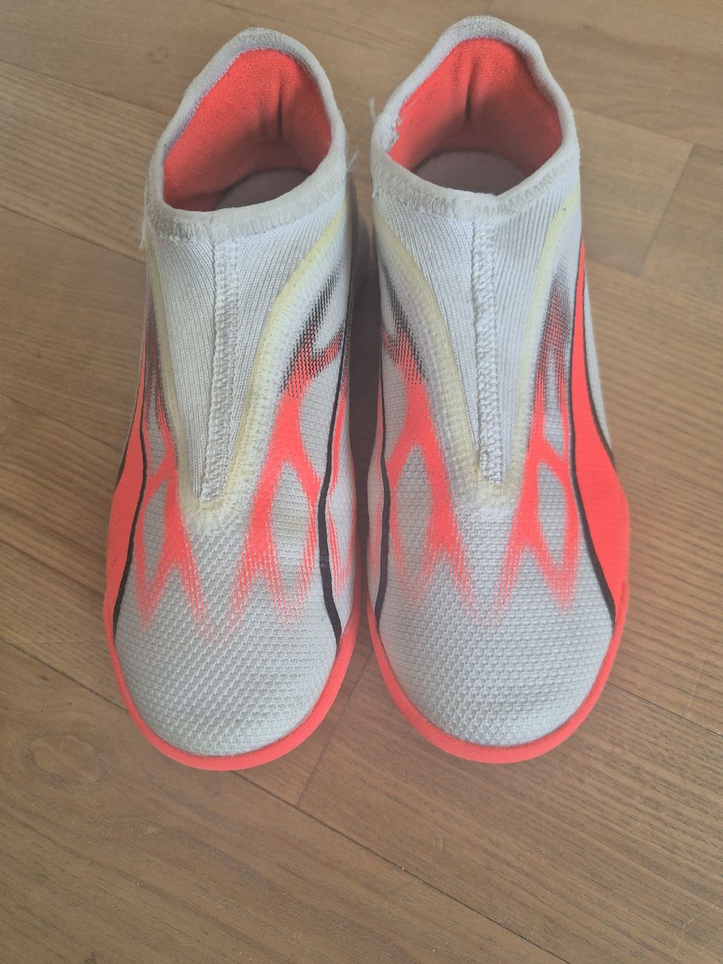Puma Scarpe per ragazzi: Puma Indoorfussballschuh Gr.34 – Usato da Rümlang venduto da Kakut