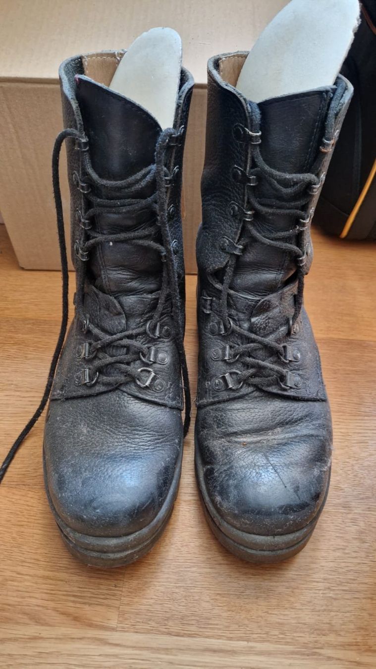 Minerva Herrenschuhe: Armeestiefel Minerva 09 – Gebraucht aus Kriens von dol_f5px