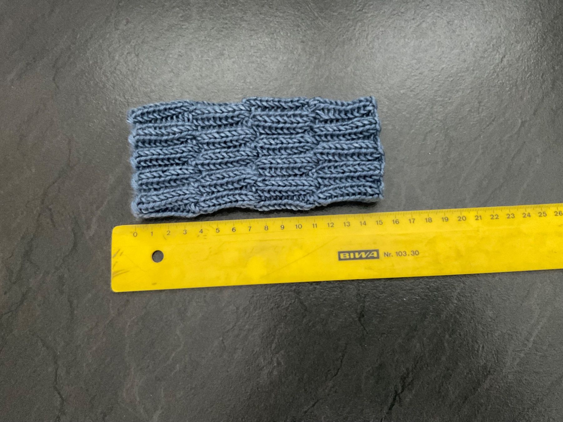 Guanti & manicotti: Handgestrickte Pulswärmer - Amedisl Graublau – Nuovo (secondo la descrizione) da Wetzikon ZH venduto da FeeF 1
