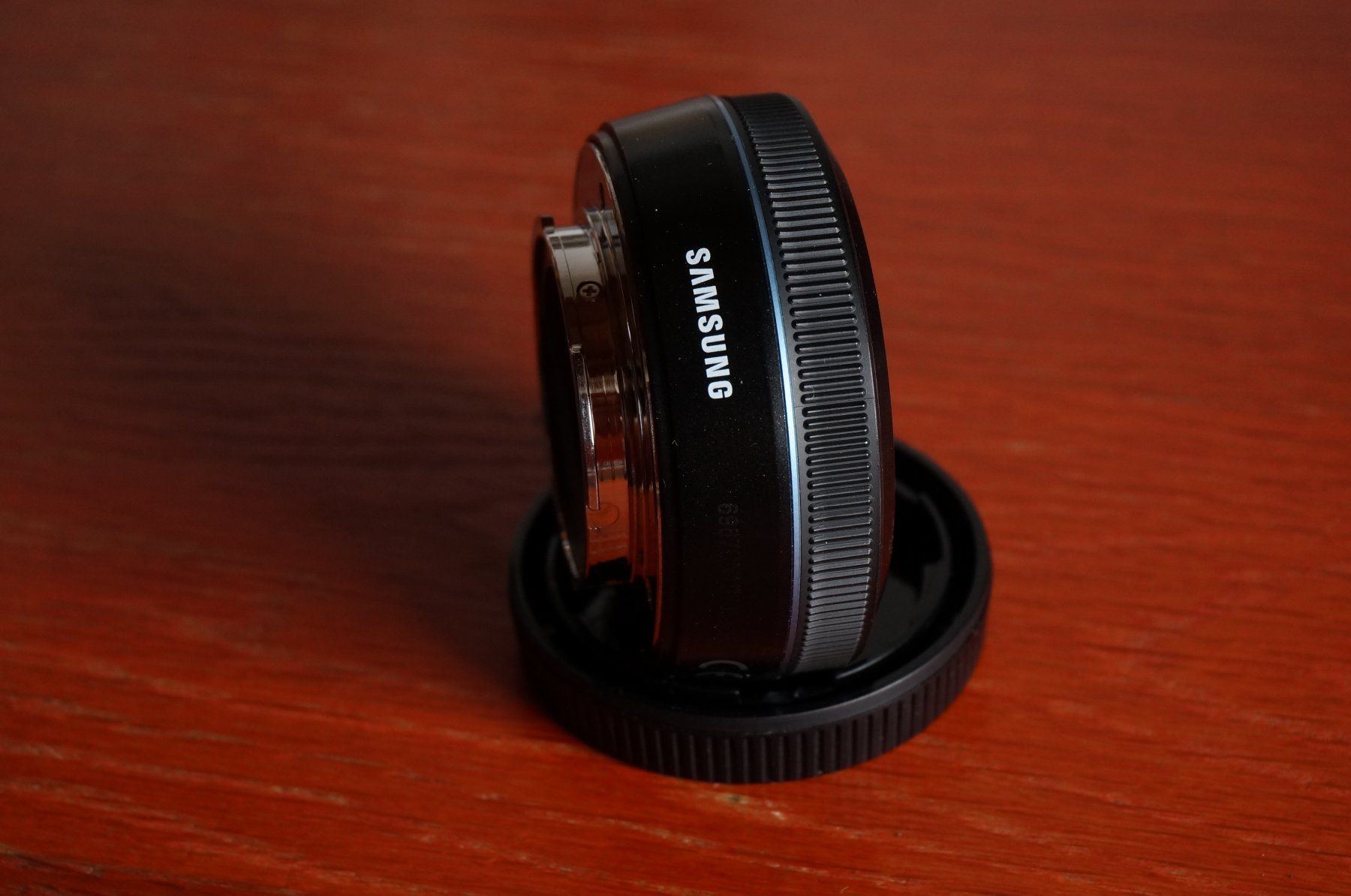 Samsung Obiettivi: Samsung Lens 20mm f2.8 i-Function Pancake – Usato da Spreitenbach venduto da Salesmanship 6