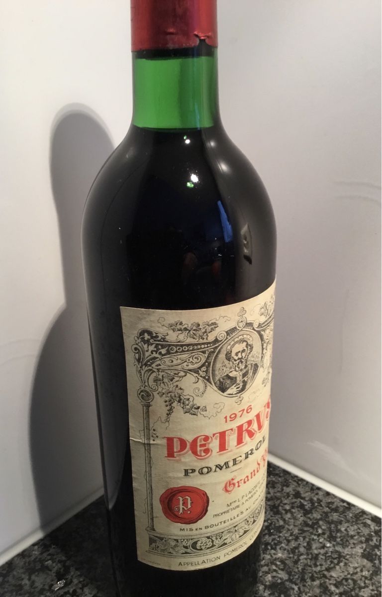 Château Pétrus Vino: Château Petrus 1976 – Usato da Rüschlikon venduto da succes08 4