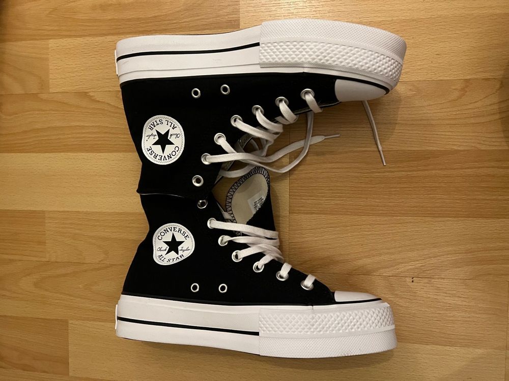 rote converse plateau