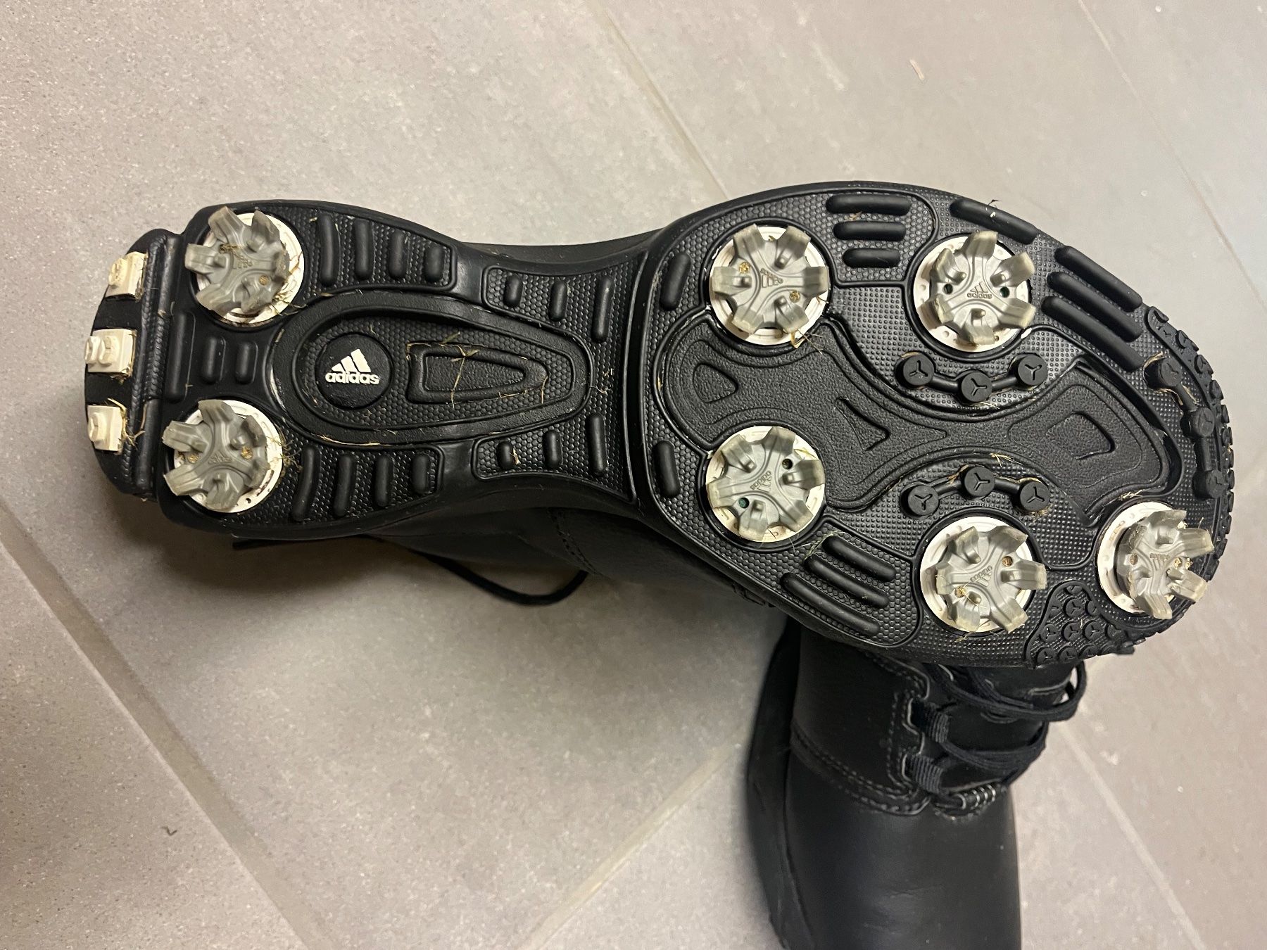 Adidas Scarpe da uomo: Adidas Golf Schuhe Leder 44,5 – Usato da Neerach venduto da fuz_8d7l 4