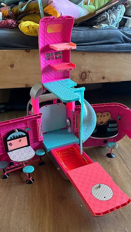 Giocattoli: LOL Camper – Usato da Gwatt (Thun) venduto da Nixipixi5 2