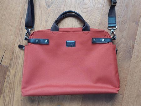 Sac "porte-documents" en très bon état.