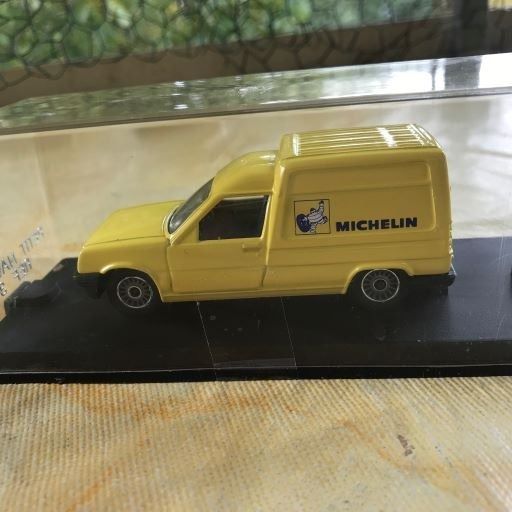 Renault Modellini d'auto: RENAUT MICHELIN – Nuovo e nell'imballaggio originale da Ostermundigen venduto da wini63 7
