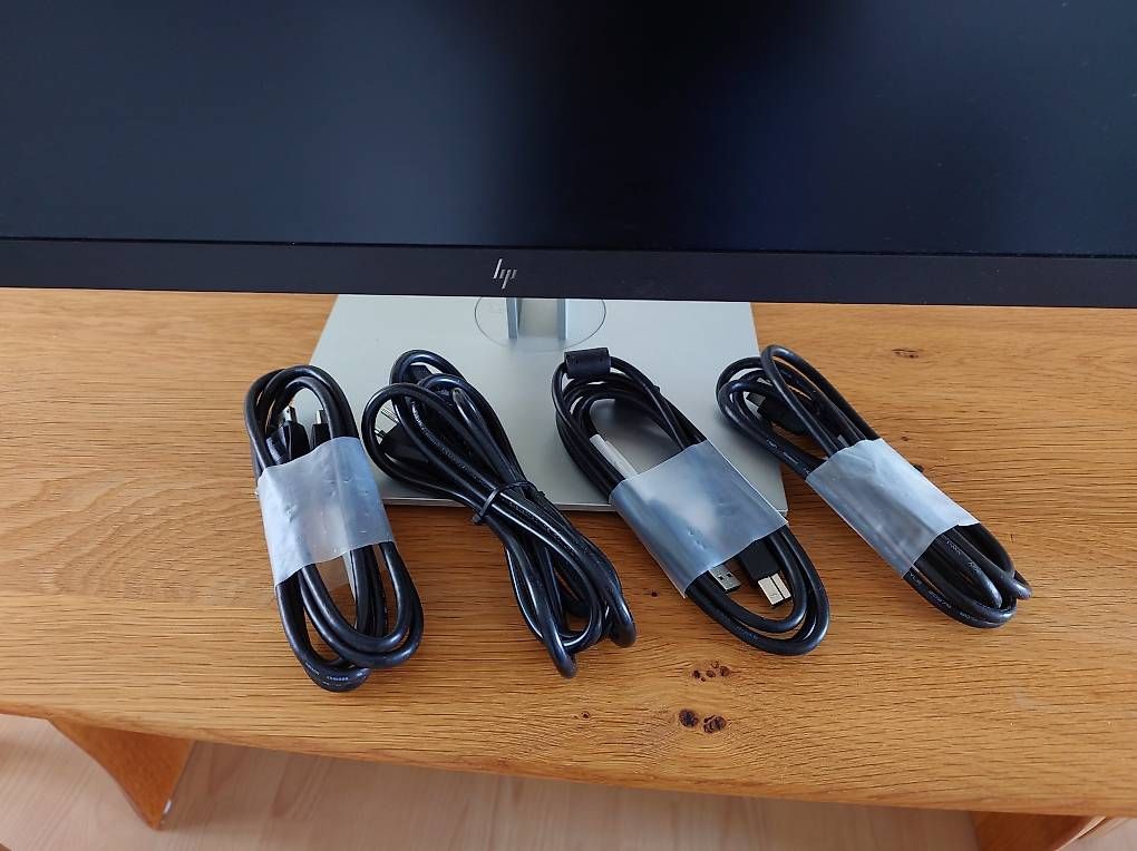 Hewlett Packard Monitor: Monitor HP E24q G424 Zoll – Usato da Uetliburg SG venduto da Cisco-Pike 2