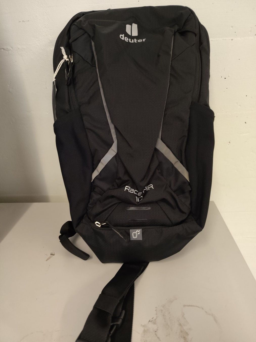 Deuter Zaini: Deuter - Race Air Black – Nuovo e nell'imballaggio originale da Dällikon venduto da Retouren_Resale