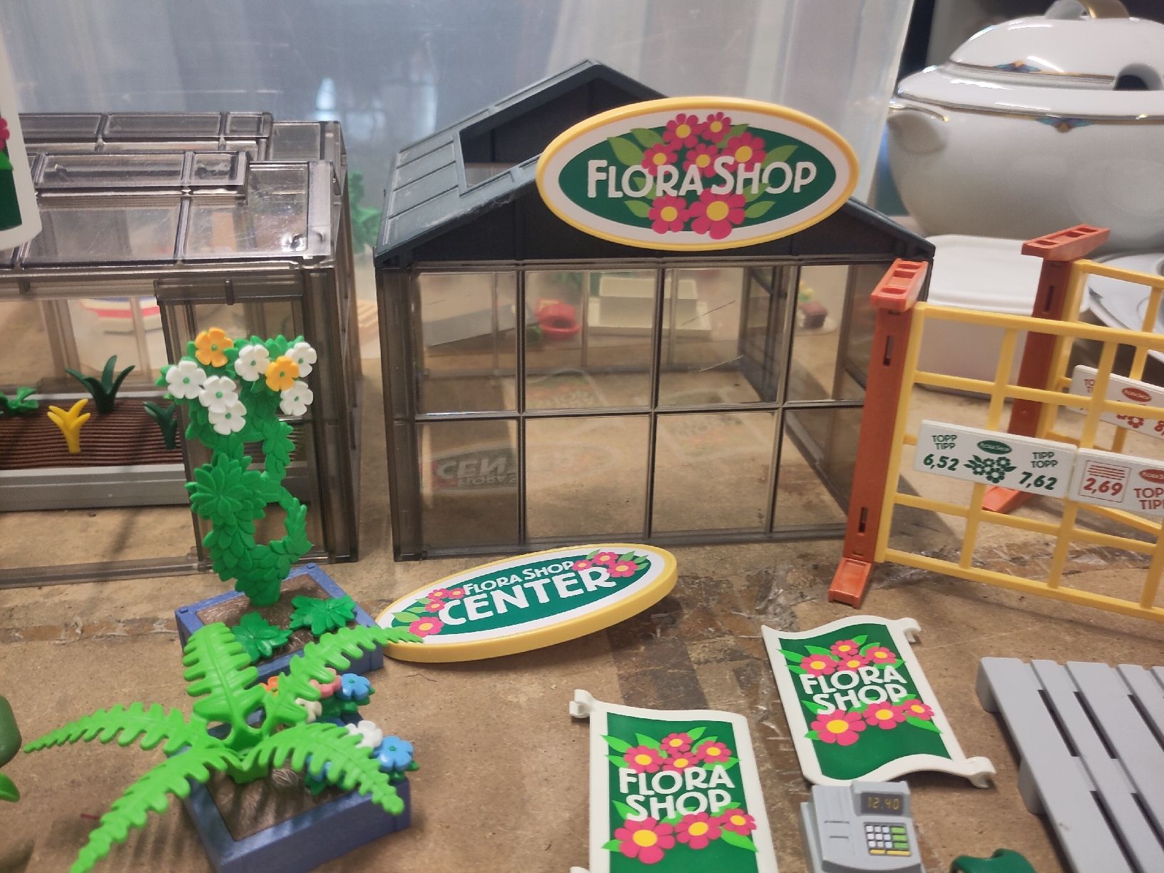 Playmobil Jouets: Playmobil Gartengeschäft 4480 + weitere Sets – D'occasion à Pratteln par Cartonsducoeur_bl
