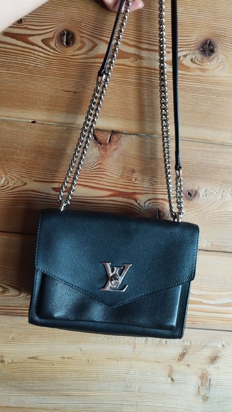 Louis Vuitton Borse da donna: Louis Vuitton Lock me BB bag  with invoice  – Usato da Silvaplana venduto da gin_h6nz 2