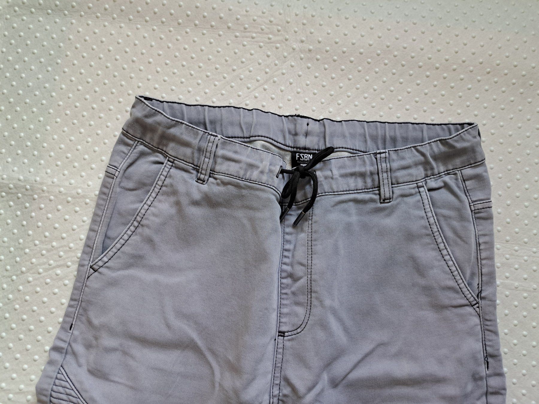 Hosen: Bequeme FSBN Hose Grau in Grösse L – Gebraucht aus Gysenstein von joshuas81 2