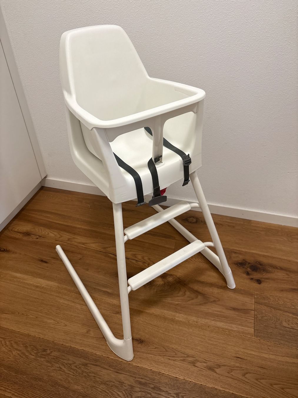 Ikea Sedie: Chaise pour bébé IKEA evolutive – Usato da Nyon venduto da Iryna1260 1