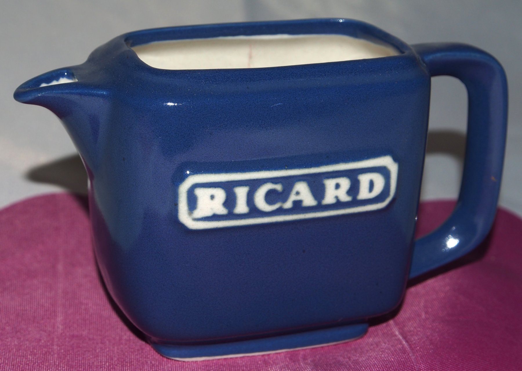 Ricard Caraffe: Petit Pichet Ricard bleu – Usato da Ovronnaz venduto da Etagne68 2