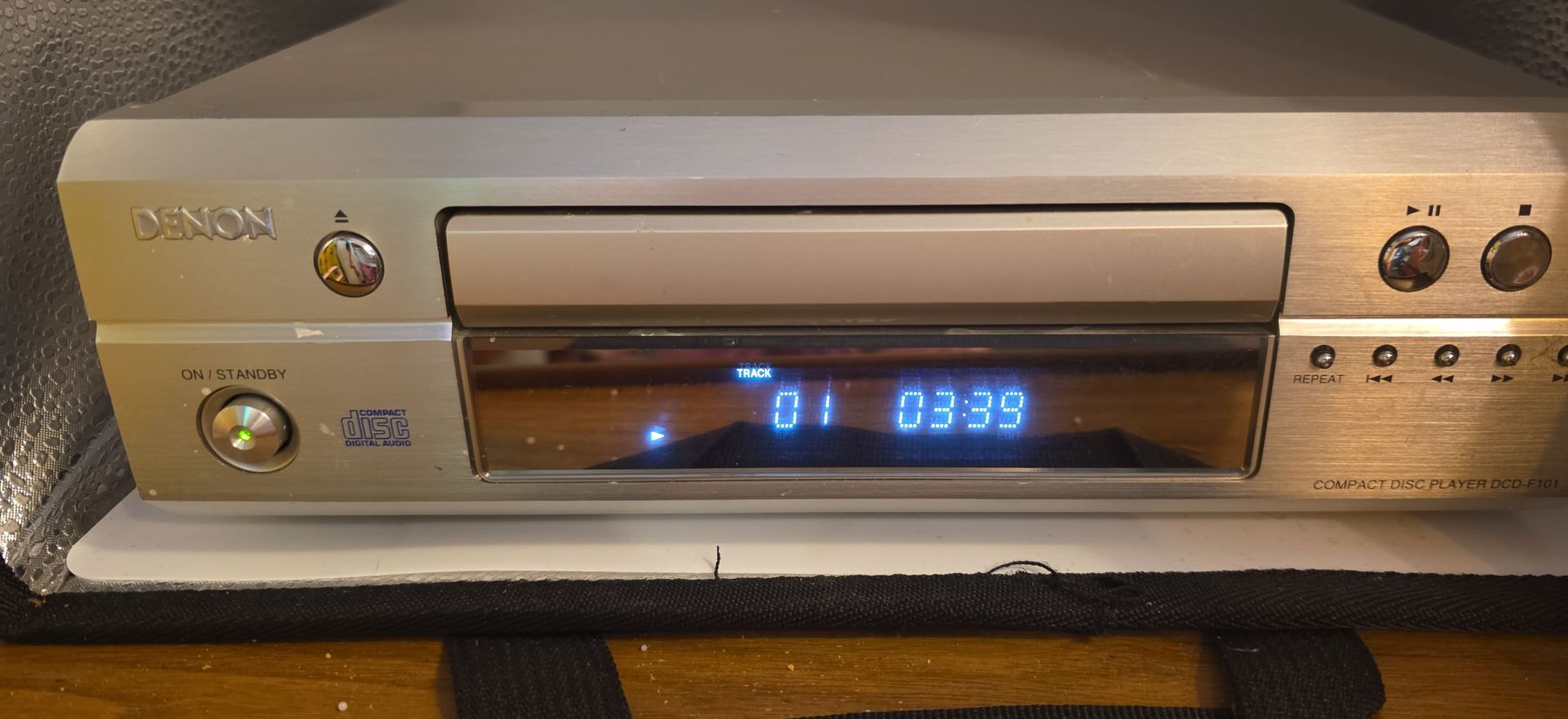 CD: Denon CD-Player DCD-500AE - Top Zustand - Silbern – Usato da Arbon venduto da MadameLuLa9320 4