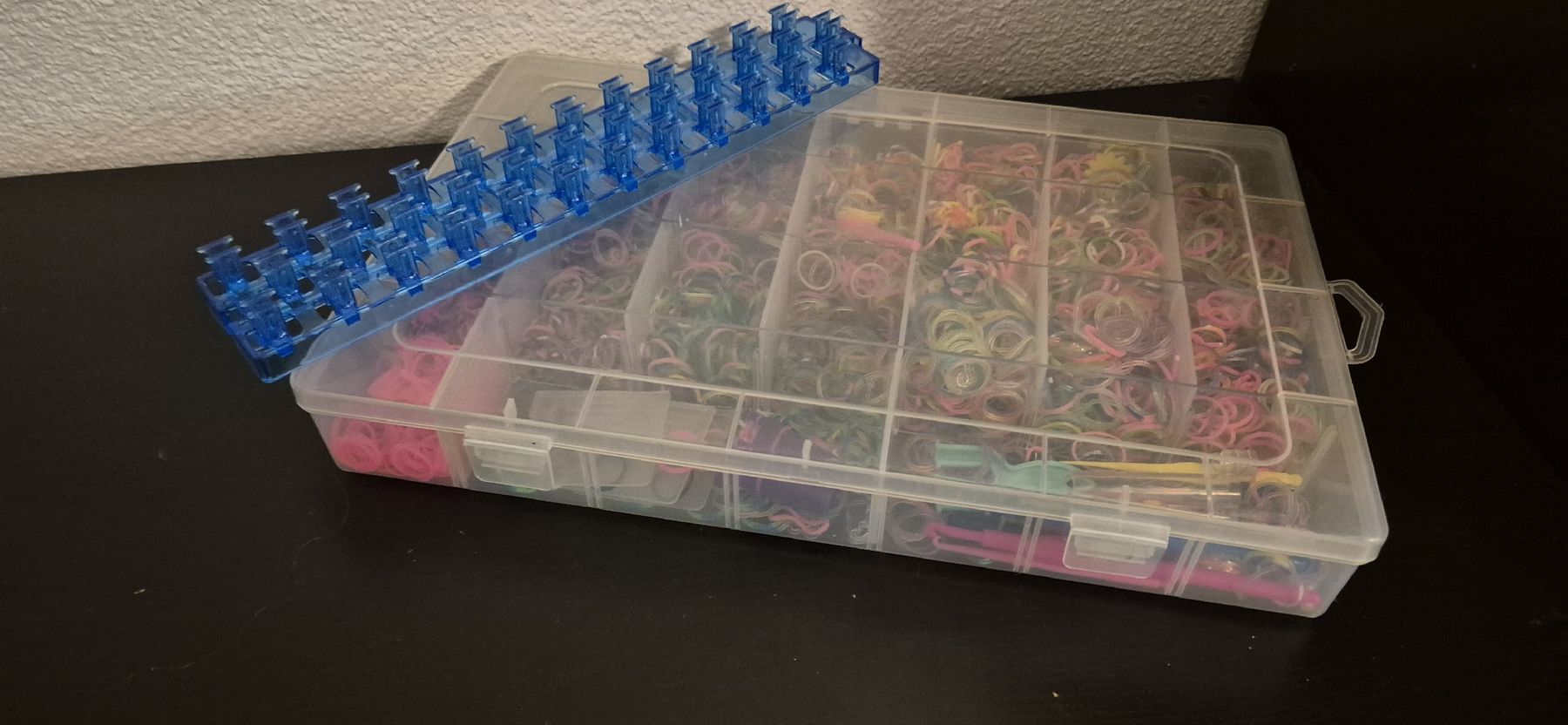 Kit bricolage: Riesen Loom Bänder Set mit Halter - Bastelspass pur – Usato da Schafisheim venduto da LittleZwerg 4