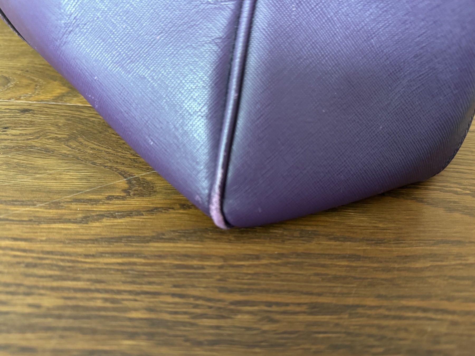 Prada Borse: Prada Reisetasche Weekender Violet, Saffiano Leder – Usato da Walchwil venduto da Zentralschwiiz 9