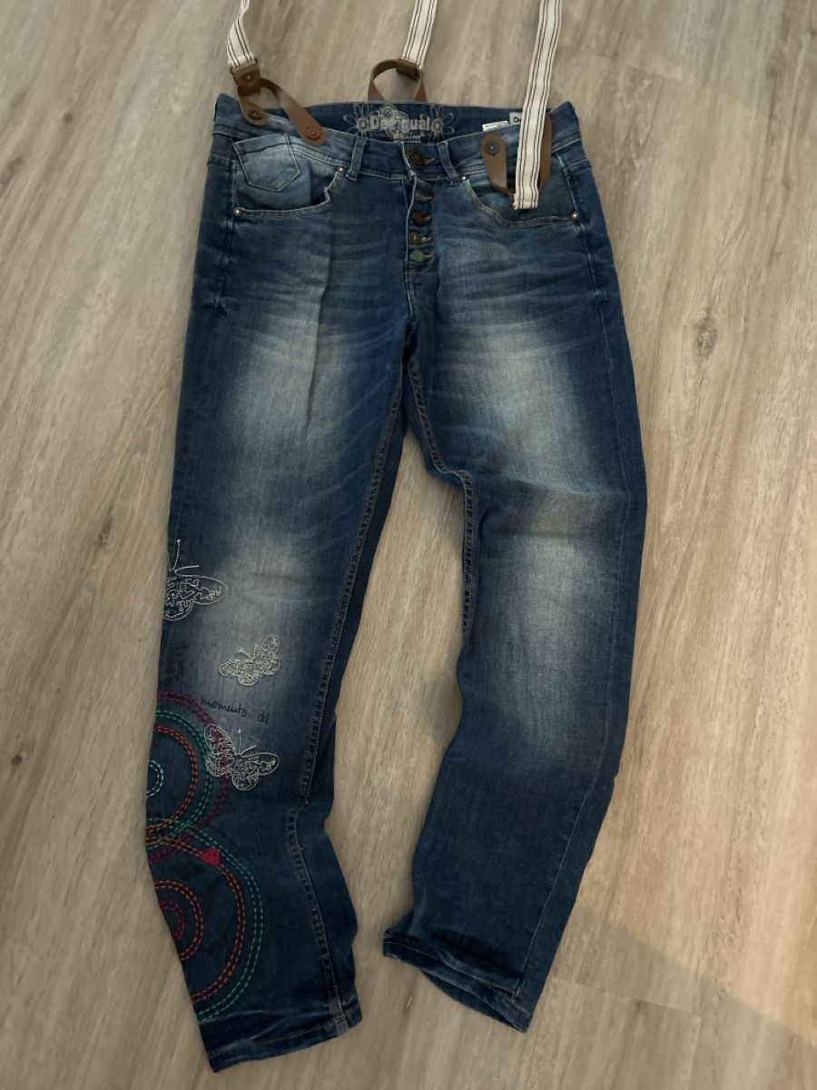 Desigual Jeans: Desigual jeans taille 28 – Usato da Delémont venduto da Ma_LoU.01