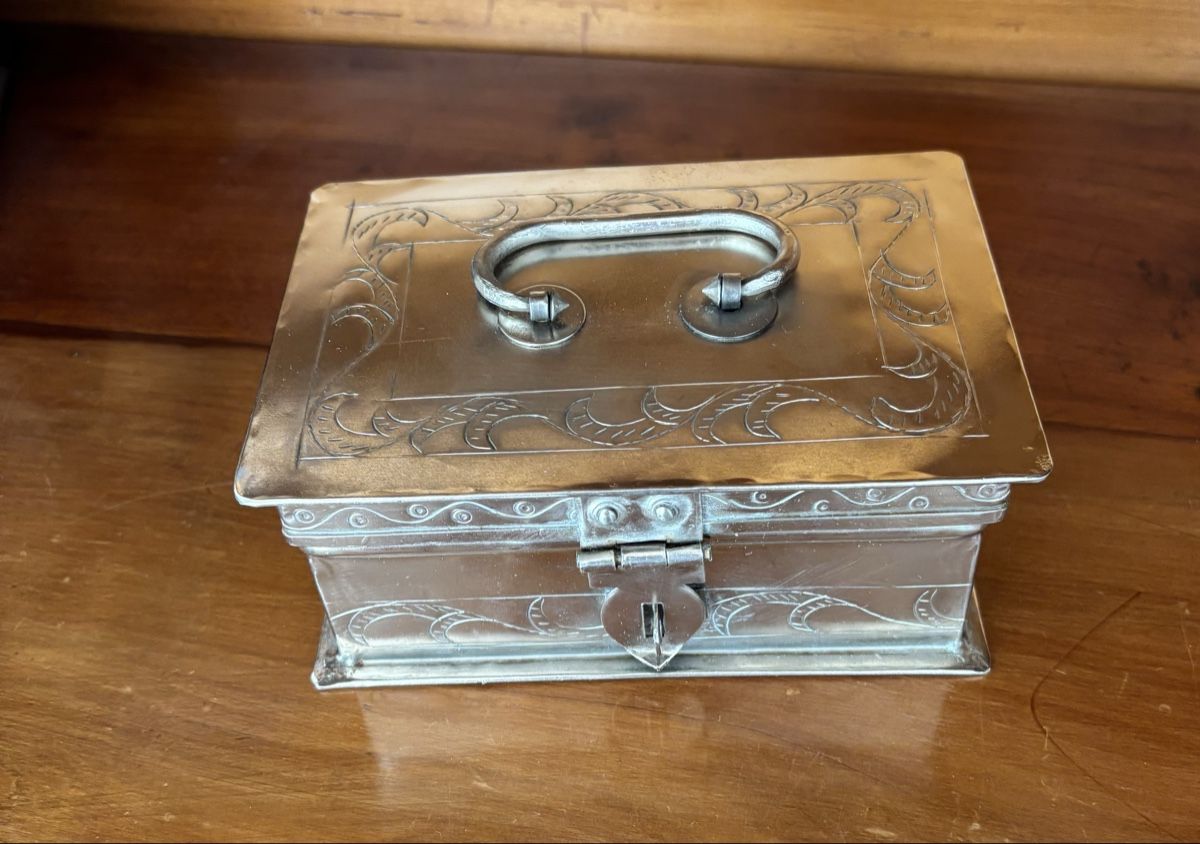 Sonstige Dekorationen & Accessoires: Metallkästchen – Gebraucht aus Meggen von Isabelmeg