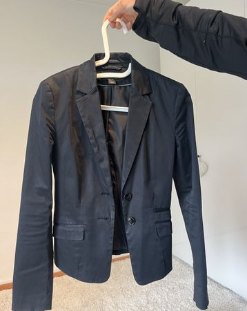 H&M Blazer, schwarz, Gr.S/, neuwertig - toller Schnitt!