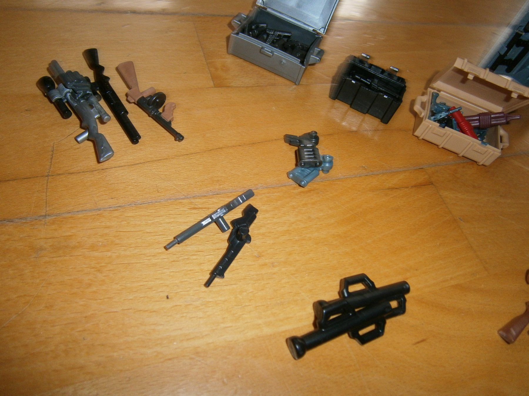 Playmobil Giocattoli: Playmobile Waffensammlung, Top Zustand! – Usato da Glarus venduto da swimmy 2