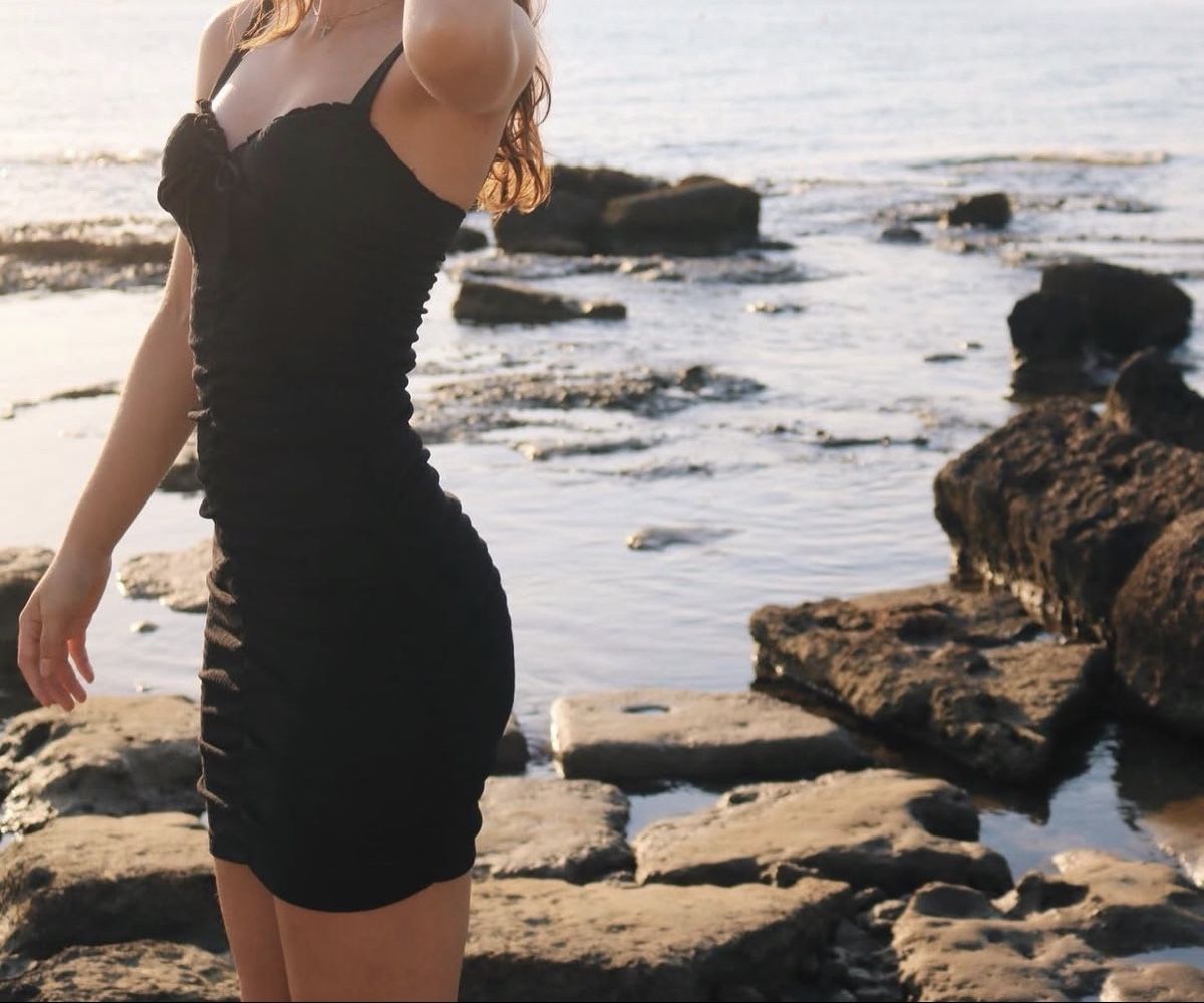 Vestiti: Schwarzes Kleid – Usato da Henau venduto da martina_1998
