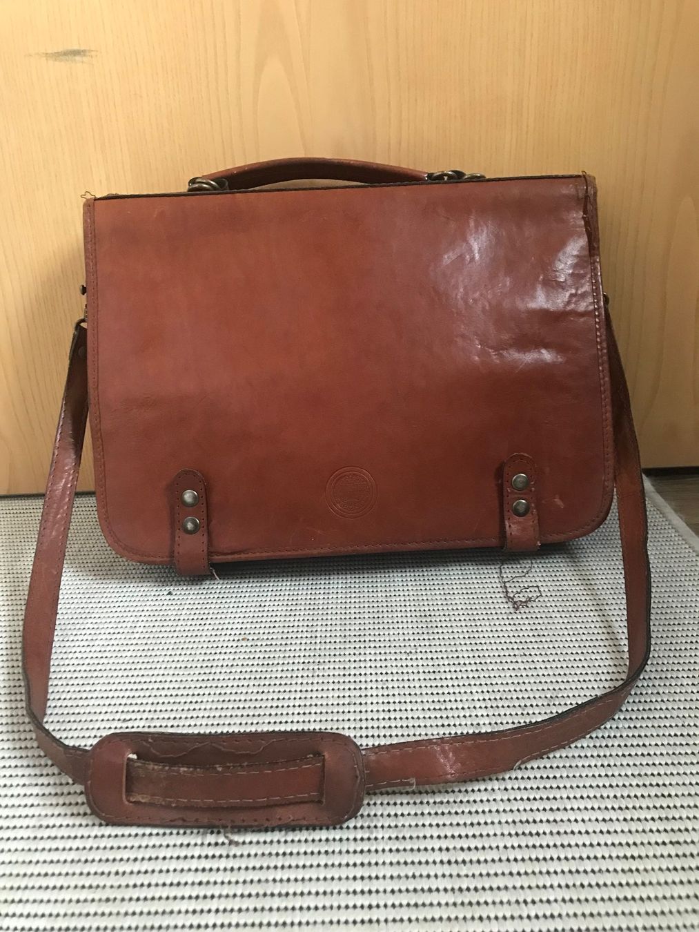 Valigie & Borse: I ponti porte-document vintage en cuir – Difettoso da Grimisuat venduto da eliseba88