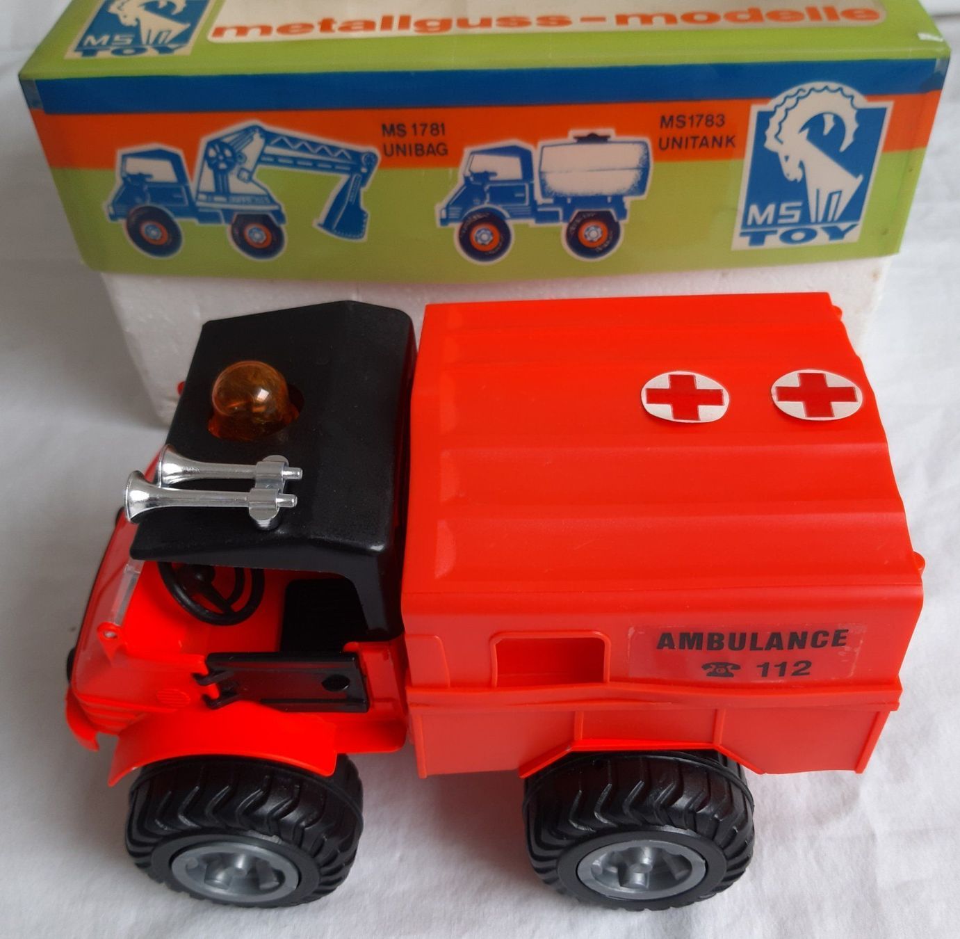 Unimog Modellini d'auto: UNIMOG Ambulanz M. Seidel DDR – Usato da Schenkon venduto da Elbarto007