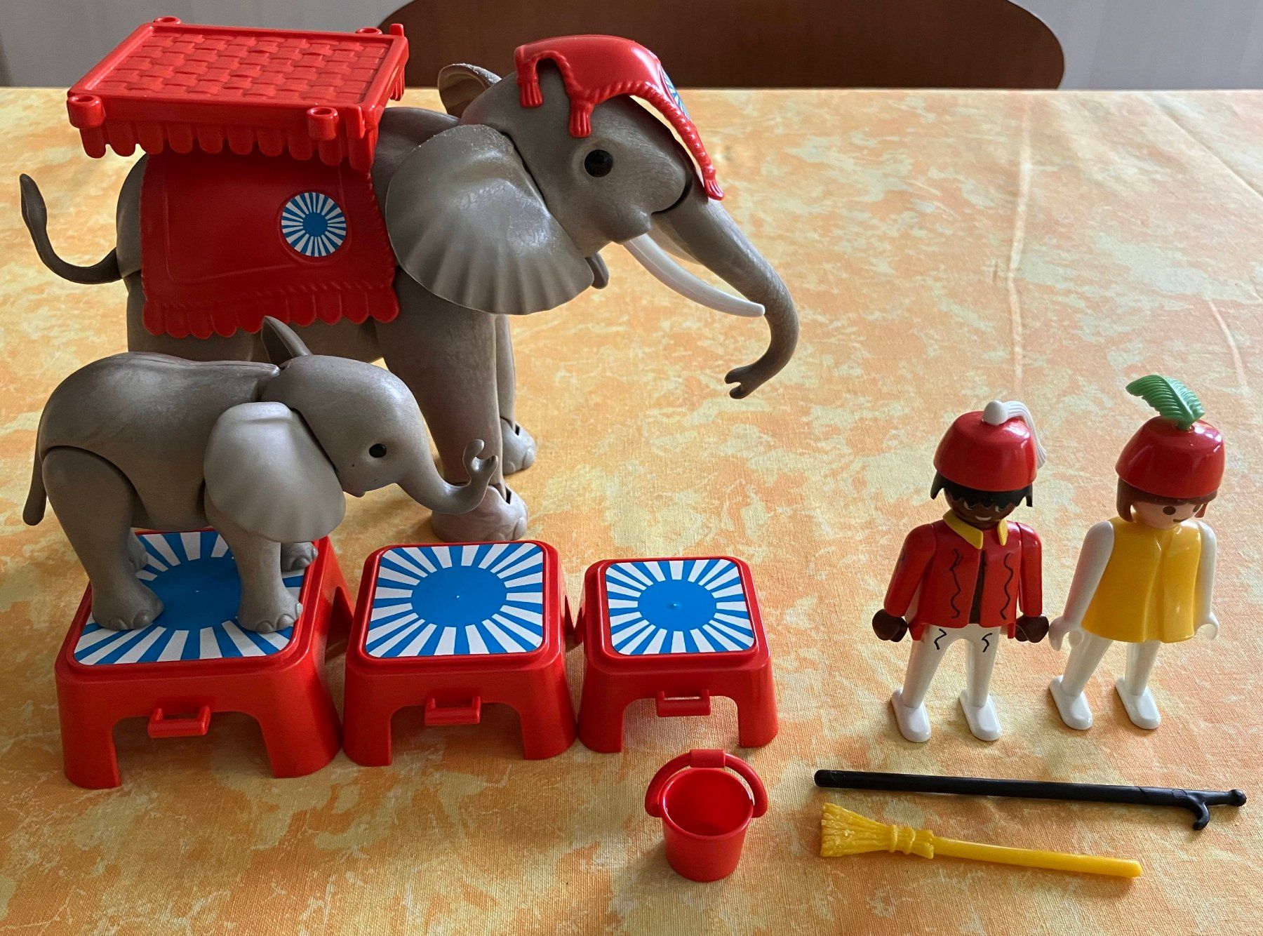 Playmobil Giocattoli: Playmobil 3519 Elefantendressur – Usato da Zürich venduto da Derrick8
