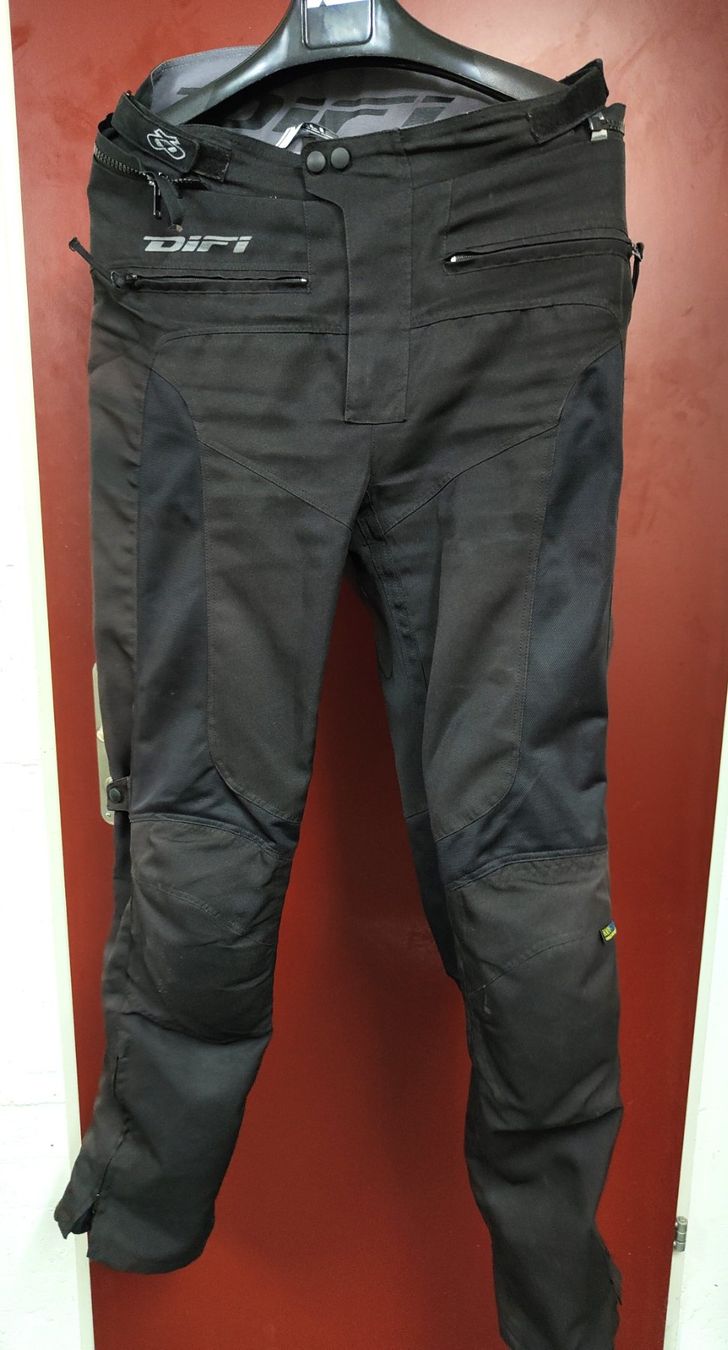 Pantaloni: Motorrad Hose Textil Grösse 110 – Usato da Ebikon venduto da Hconny