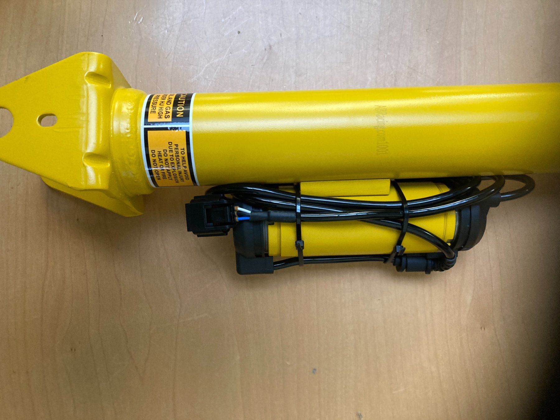 Jeep Tutti pezzi di ricambio auto: Jeep Grand Cherokee SRT Stossdämpfer hinten – Nuovo e nell'imballaggio originale da Cham venduto da WB2223 3