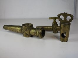 Antiker Fasshahn aus Messing 25 cm