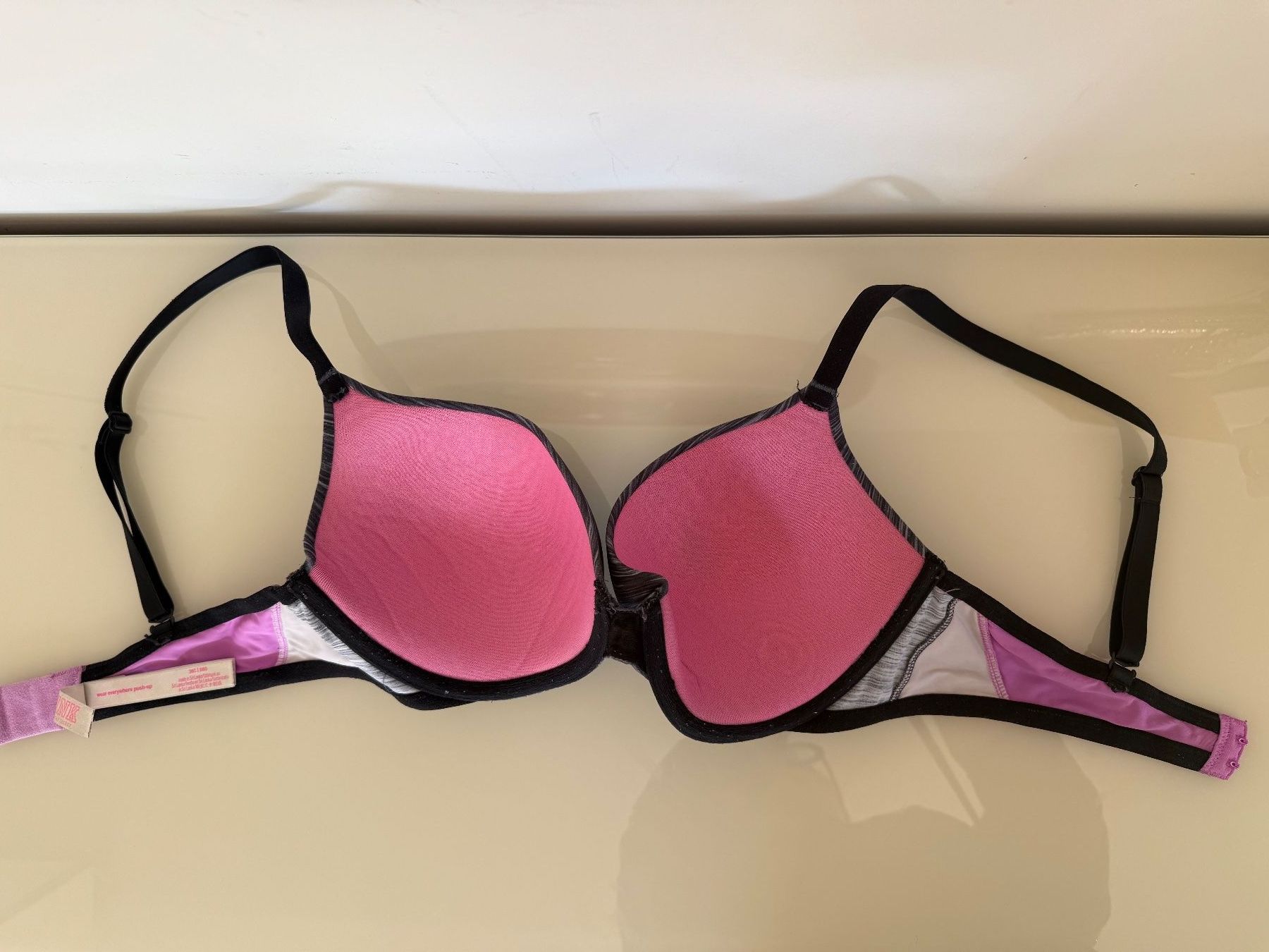 Victoria's Secret Altra biancheria intima: Victoria's Secret BH GR. 36C/D80 – Usato da Steg im Tösstal venduto da goldlionfree 4