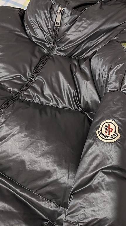 Moncler Giacche: Moncler Daunenjacke NEU Gr. 4 – Nuovo (secondo la descrizione) da Thalwil venduto da kat_d85f 3
