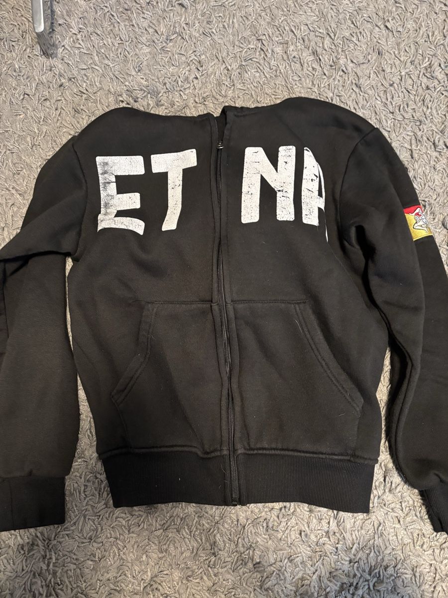Maglioni & Felpe: Etna Hoodie  – Usato da Schwerzenbach venduto da rea_bh9k