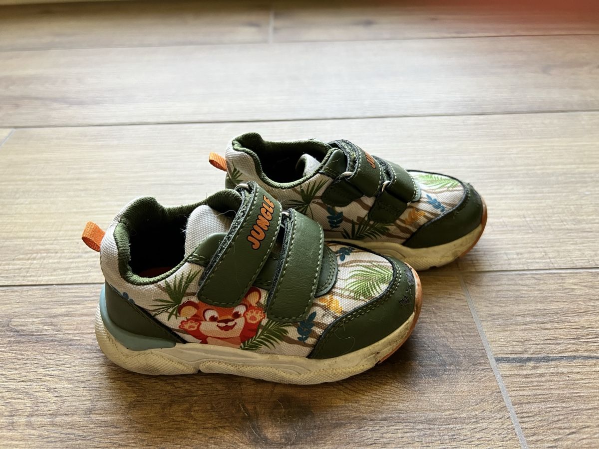 Scarpe per ragazzi: Jungle Schuhe, Grösse 23 – Usato da Adligenswil venduto da Glimmerfrog