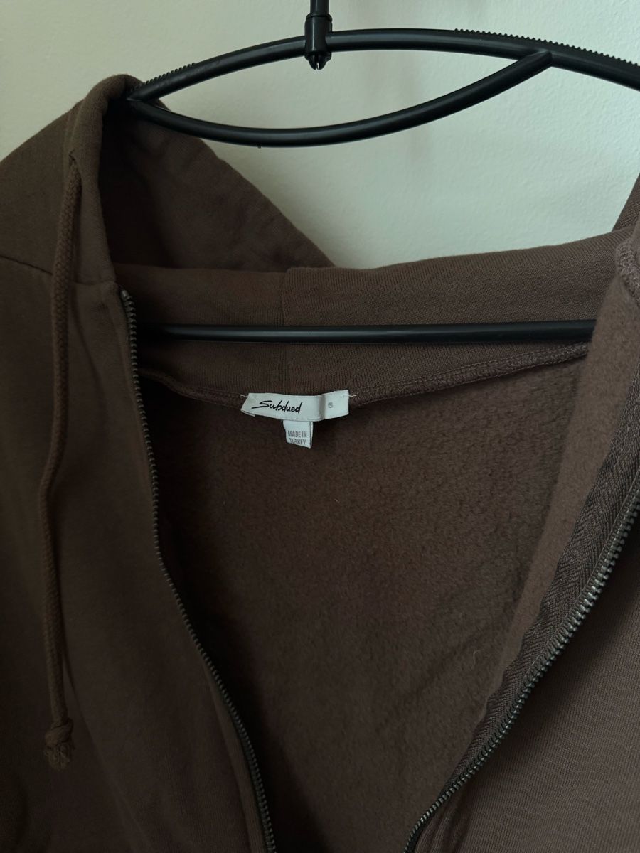 Maglioni & Felpe: Subdued Cross Zipper – Usato da Zürich venduto da larrysells 1