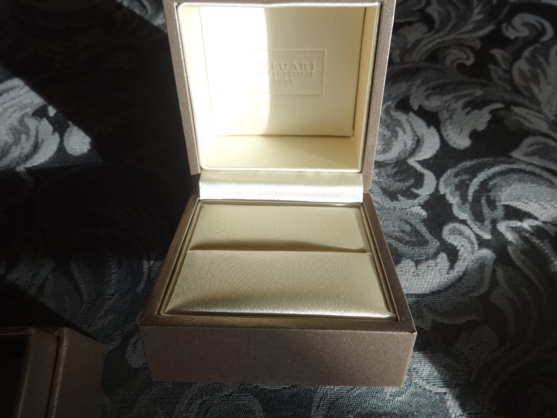 Bulgari Portagioie: Bulgari Ring Silk box – Usato da Chêne-Bourg venduto da jarry1 1