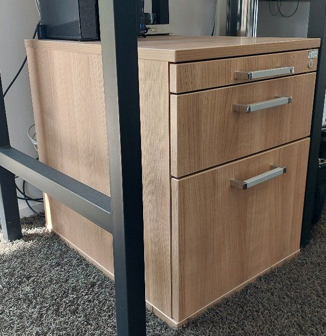 Livique Eléments de bureau: Rollcontainer/Korpus, Buche Optik, 3 Schubladen – D'occasion à Altendorf par Markus049 1