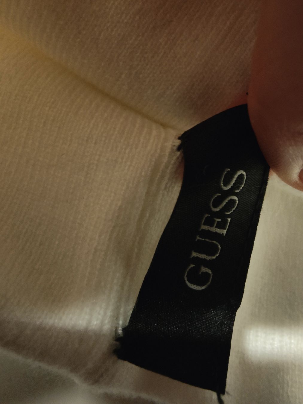 Guess Altro in  Abbigliamento & Accessori: Guess Original Kappe – Nuovo (secondo la descrizione) da Muttenz venduto da NMtn. 1