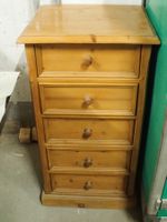Vintage Holzkommode aus Massivholz mit fünf Schubladen, Top!