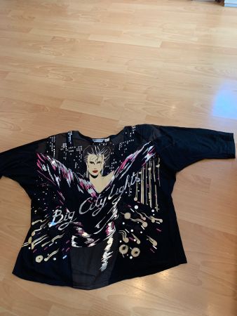 Magnifique pull vintage Supaporn t. S-M avec épaulettes