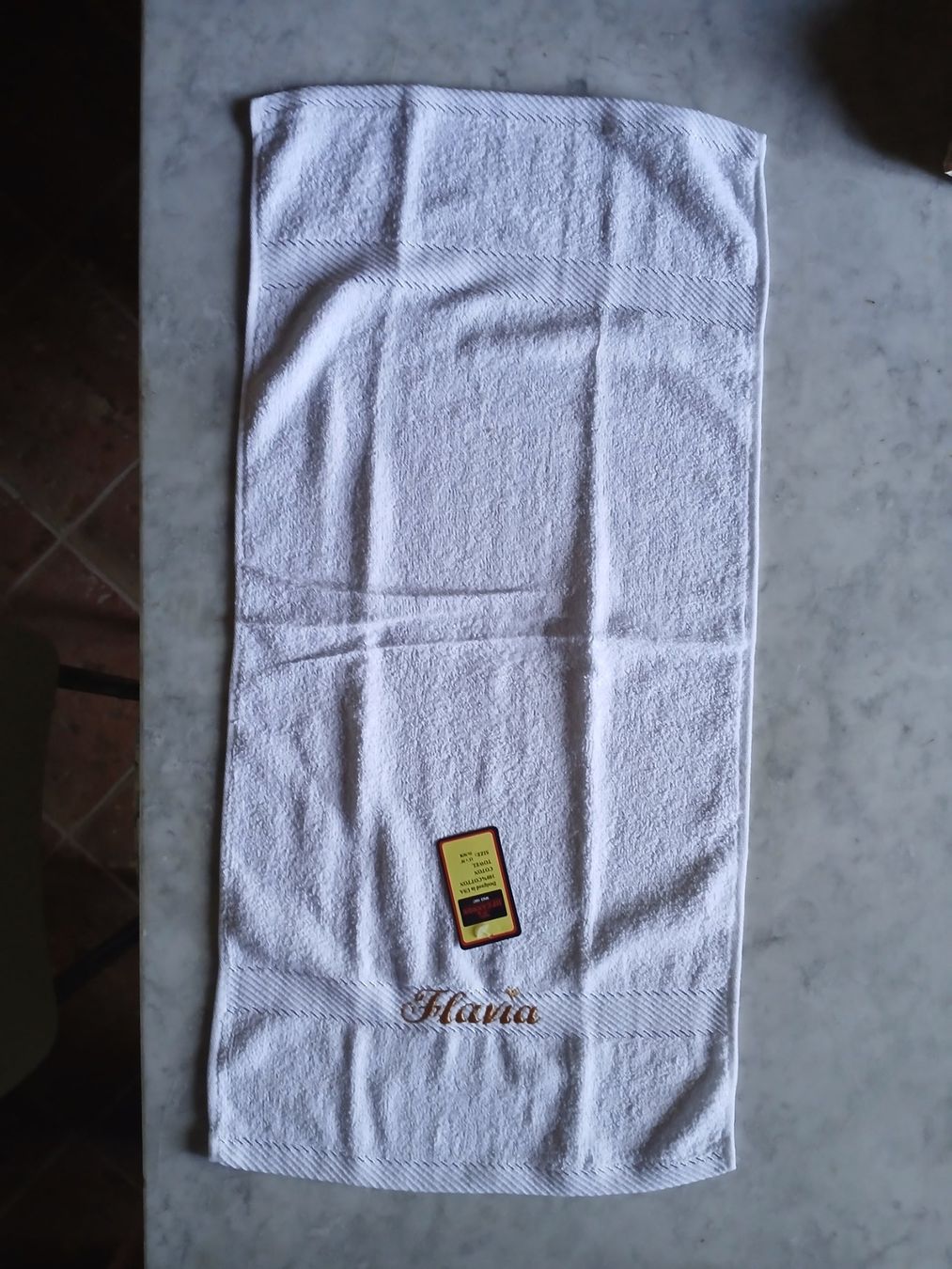Teli da bagno: Asciugamano ricamato "Flavia" – Nuovo e nell'imballaggio originale da Baar venduto da fla_v78d 1
