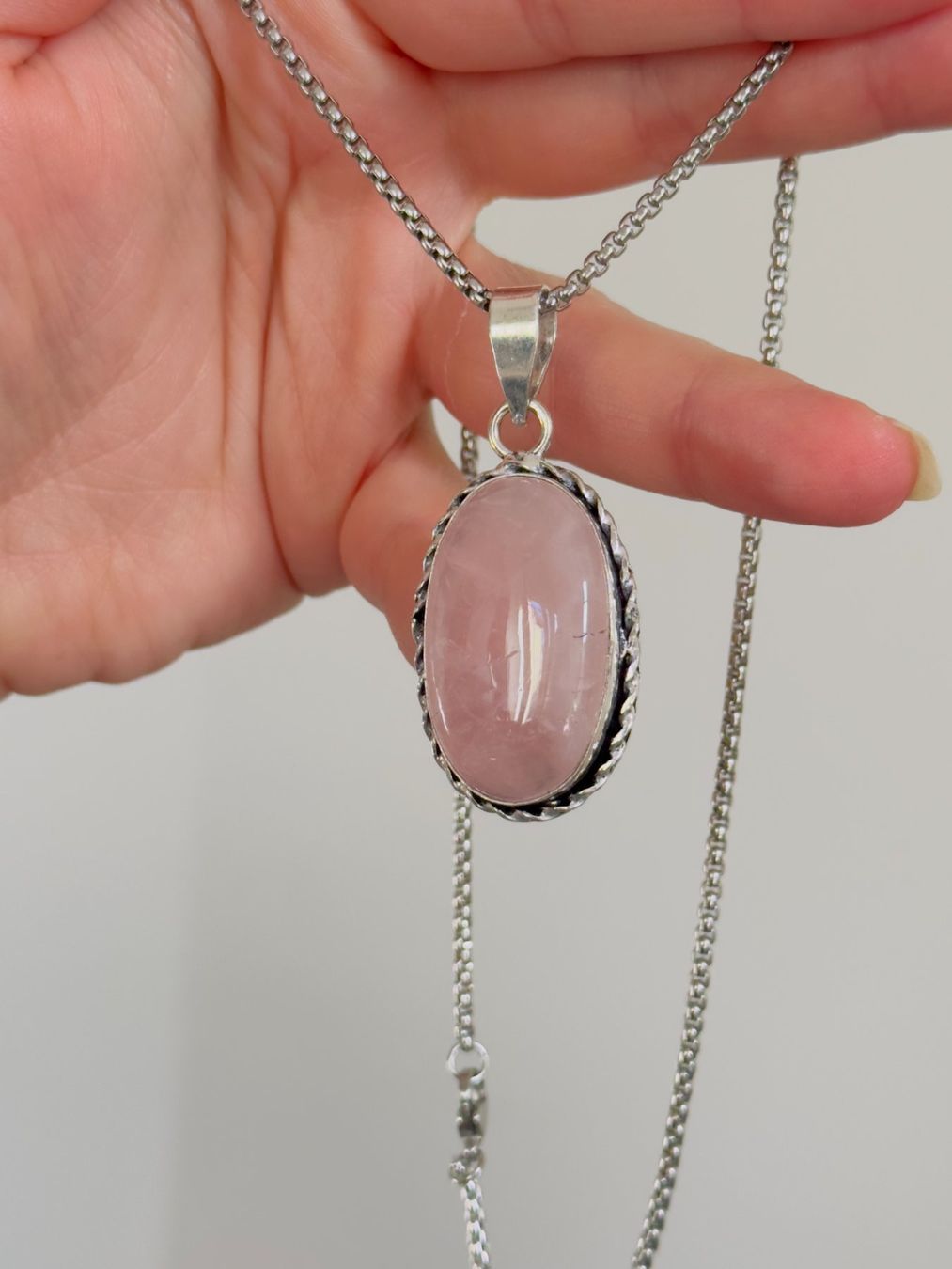 Ketten: Rose Quartz Gemstone Ethnic Handmade necklace – Neu und originalverpackt aus Genève von AGBERG 7