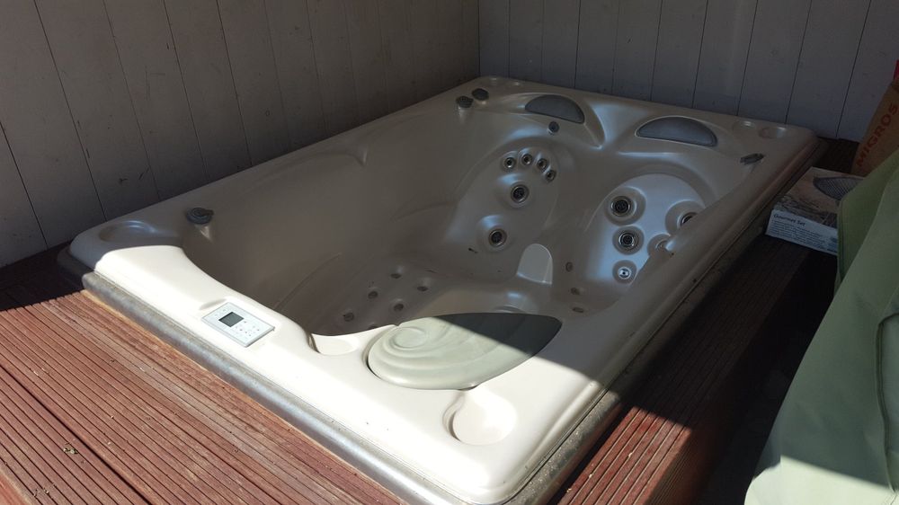 Whirlpool für zwei Personen (gebraucht) Kaufen auf Ricardo