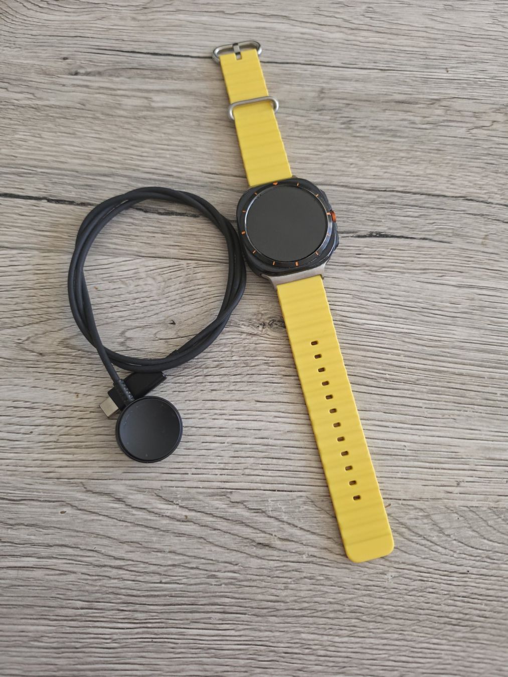 Samsung Smartwatch: Galaxy Watch ULTRA 2024 – Usato da Moutier venduto da mic_tb28