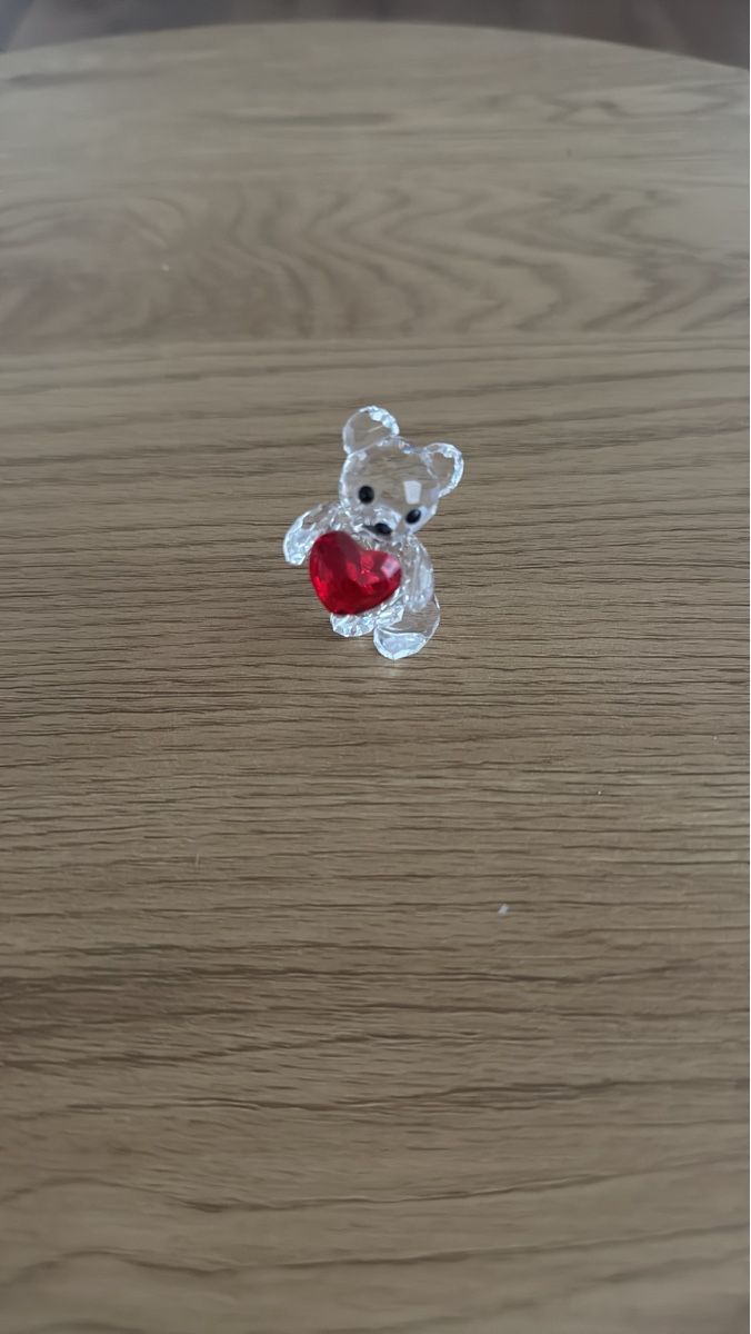Swarovski Figuren: Swarovski Figur Teddy mit Herz – Neu (gemäss Beschreibung) aus Ottikon von michel_13