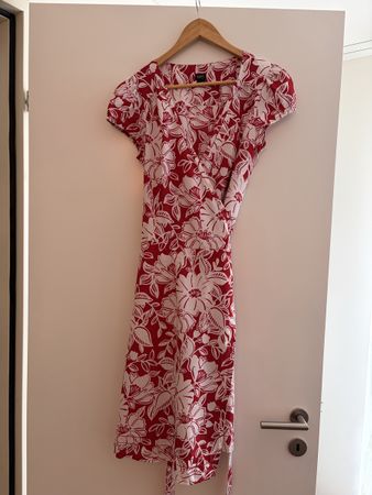Sommerliches Kleid von Esprit, Grösse 40, rot/weiss