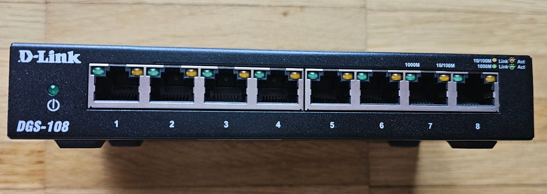 Hubs & Switches: D-Link DGS-108 | Switch 8-Port – Gebraucht aus Arni AG von StrohhutG 1