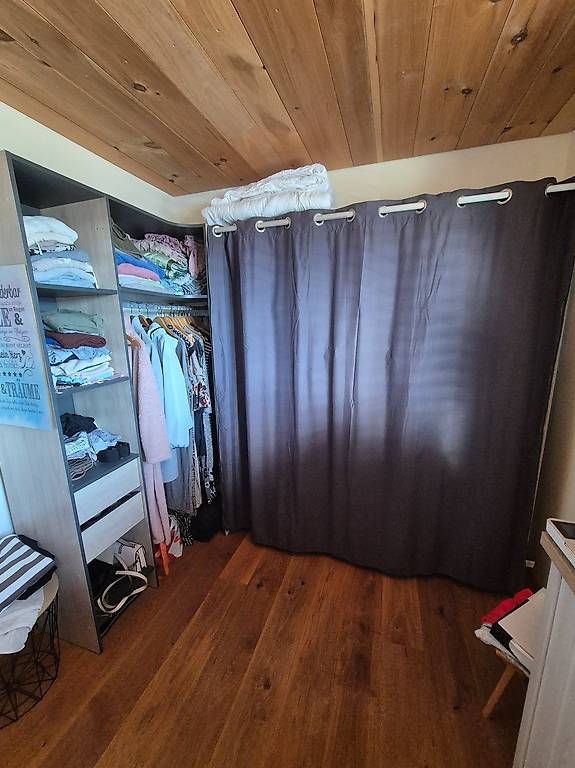 Armadi: Kleiderschrank – Usato da  venduto da  3