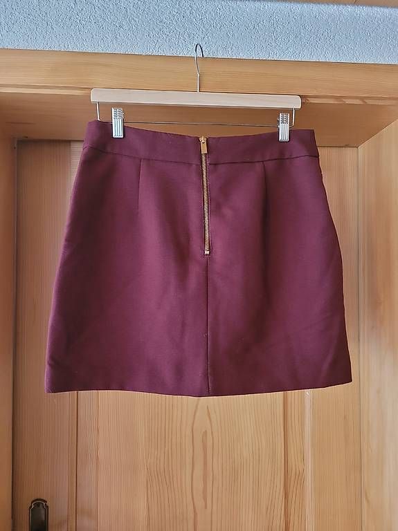 H&M Gonne: Neuer Rock Weinrot Grösse 42 – Nuovo (secondo la descrizione) da Kallnach venduto da _blub_ 1